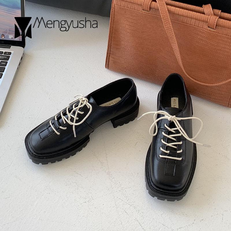 Модные туфли-оксфорды на шнуровке для женщин — фото 6