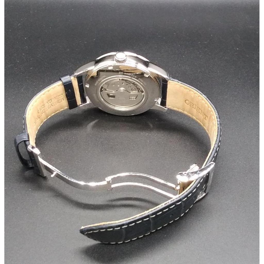Used ORIENT RN-AK0004L automatic watch