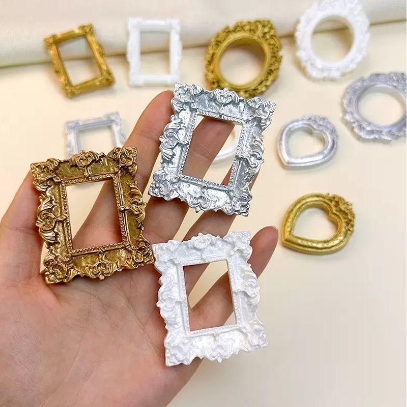 Vintage European-style Resin Material With Golden Pattern Prop Frame DIY Wall Decoration Shooting Props 12pcs Relief Frames
