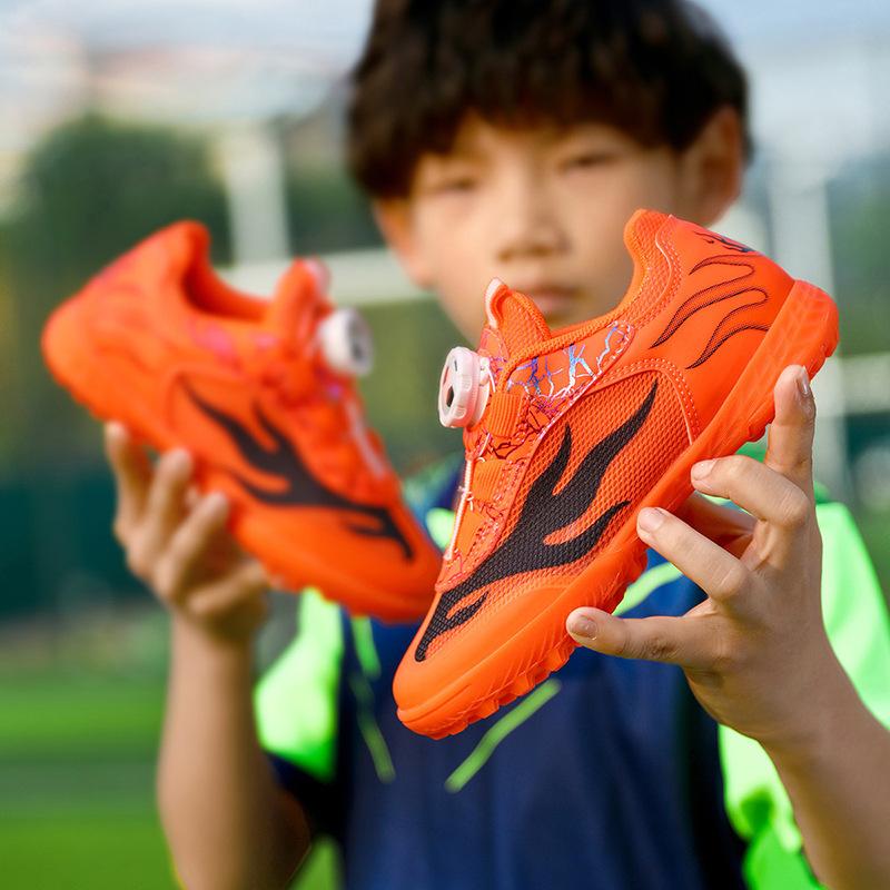Summer New Mesh Children's Football Shoes Breathable Mesh Broken Nails Primary School Boys and Girls Professional Football Training Shoes