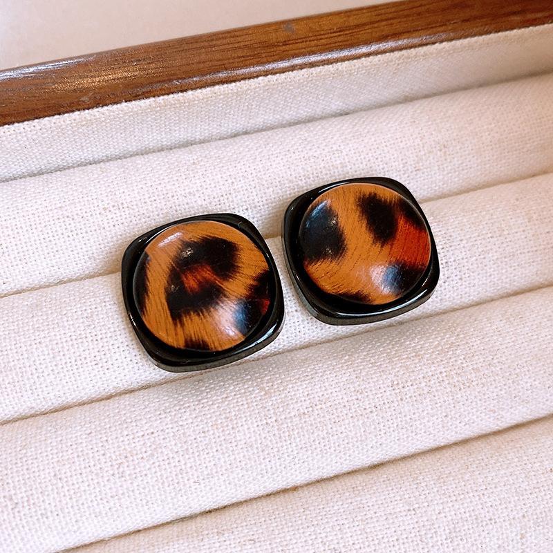 Retro Hong Kong Style Silver Needle Leopard Print Circle Earrings Light Luxury High-end Temperament Earrings Niche Earrings Women