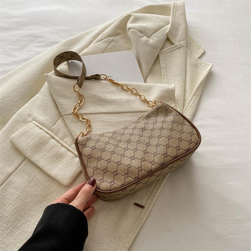 

Новая сумка с высоким внешним видом, новая модная простая и легкая роскошная сумка через плечо с модным темпераментом, маленькая квадратная сумка через плечо