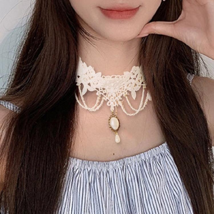 Sophisticated White Lace Necklace Elegant White Lace Neck Chain Accessory with Statement Jewelry Pendant for Women
