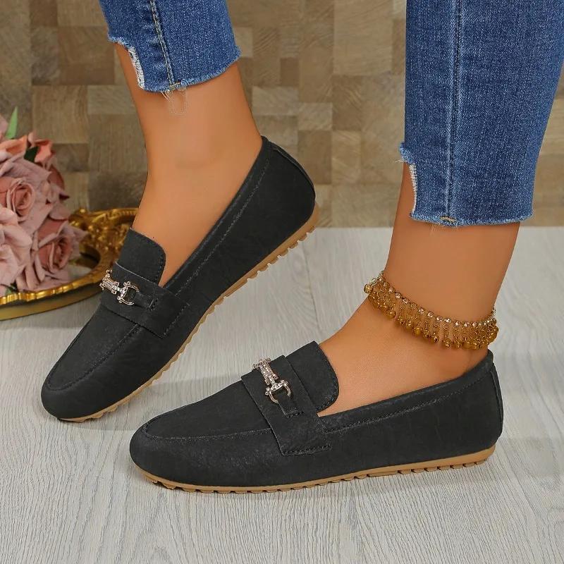 Fashion Plus Size 2025 New Hot Sale Women's Flats Shoes Outdoor Metal Decor Slip on Soft Sole Flats Comfortable Casual Walking Shoes
