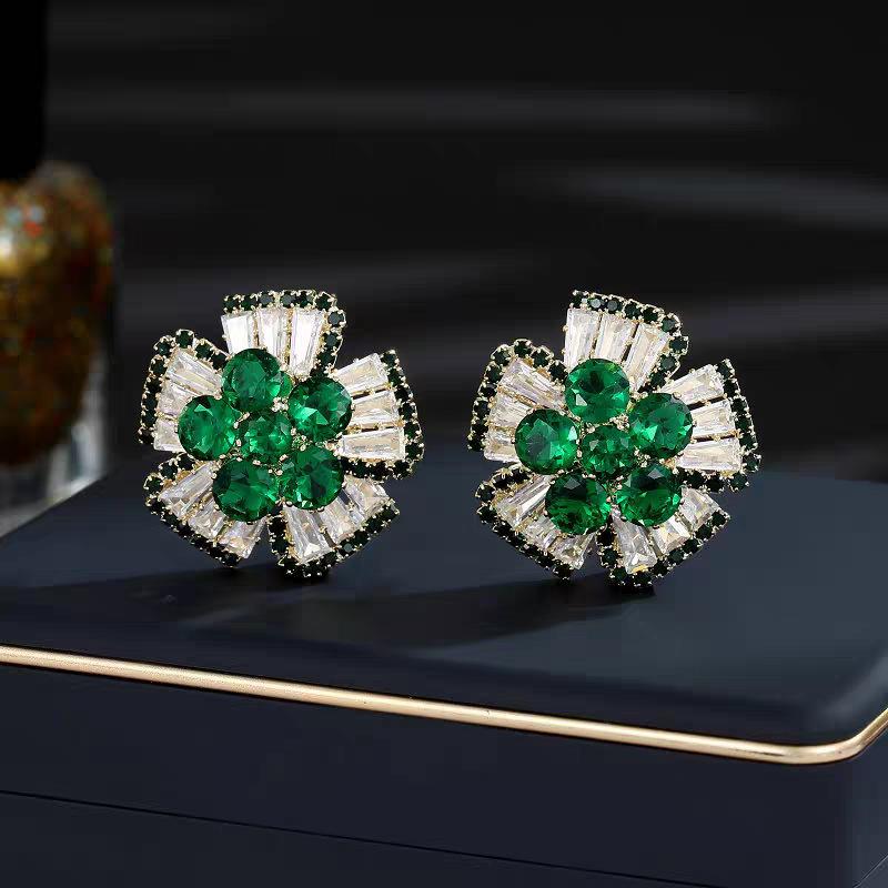 Nuovi orecchini a bottone floreali tridimensionali con strass completi 2025 per donna