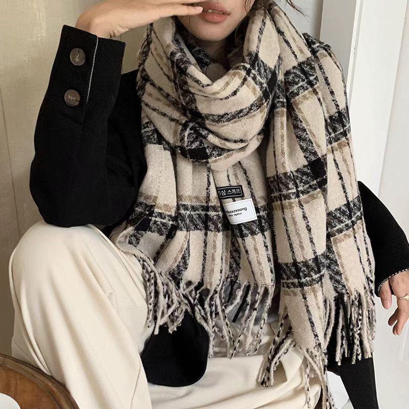 New plaid scarf women's winter thickened warm retro fashion versatile high-end shawl scarf student spring and autumn