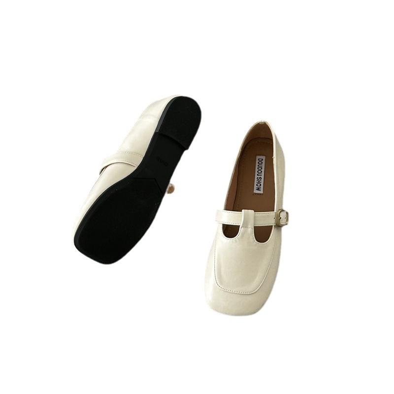 French retro square head grandma shoes 2025 new T-buckle Mary Jane single shoes temperament flat-soled small leather shoes