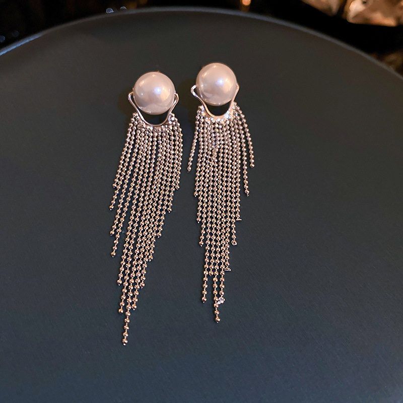 

Pearl Tassel Ear Clip Non-Pierced Niche Design Eardrops New Arrival Best Selling Fancy Fashion Unique Earrings for Women Pearl Tassel Ear Clips