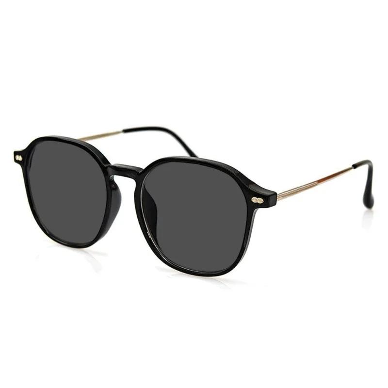 Unisex Large Frame Pochromic Reading Glasses Men Women Vintage Color Changing Glasses Retro Square Anti-UV Far Sight Eyewear