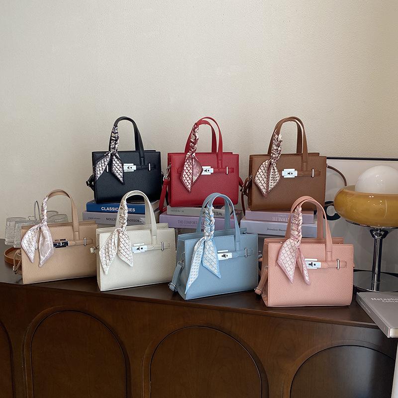 New Stylish and Simple Light Luxury Silk Scarf Killer Bag Portable Shoulder Messenger Women's Bag