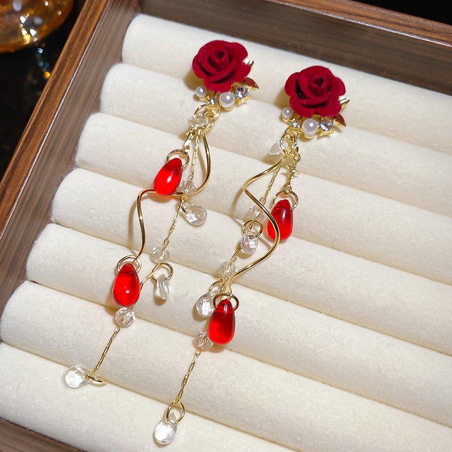 Серьги-кисточки  Жемчужный цветок серебряной иглы : Европейская и американская мода Сладкие висячие серьги высокого класса нишевые