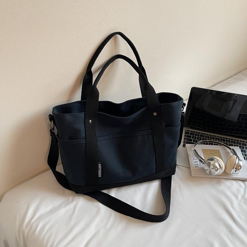 Large capacity bag fashion trend tote bag leisure 2025 summer new foreign style women shoulder messenger bag