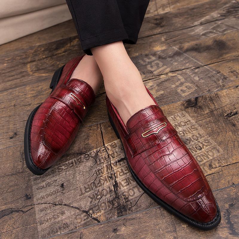 Fashion 2024 Classic Crocodile Pattern Business Flat Shoes Men Designer Formal Dress Leather Shoes Men's Loafers Wedding Party Shoes