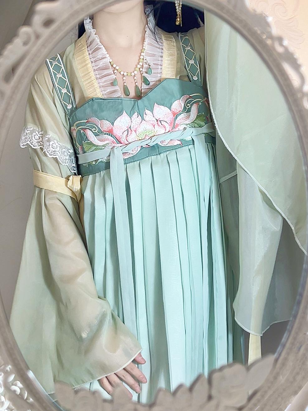 

Мода остаточная нагрузка китайский стиль юбка до груди оценить весенние и летние элементы Хан S