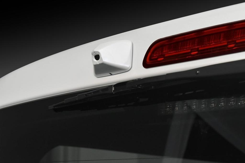 ALPINE Digital Mirror Installation Kit for Hiace with Exterior Rear Camera Cover Vehicle-specific (200 Series) (White) KTX-OC200HI-W