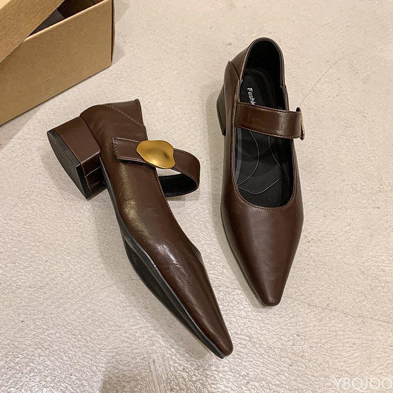 Fashion Vintage Pointed Toe Strap Follow-up Shoes for Spring 2025 New French Style Mary Jane Small Leather with Soft Sole Le Fu Shoes