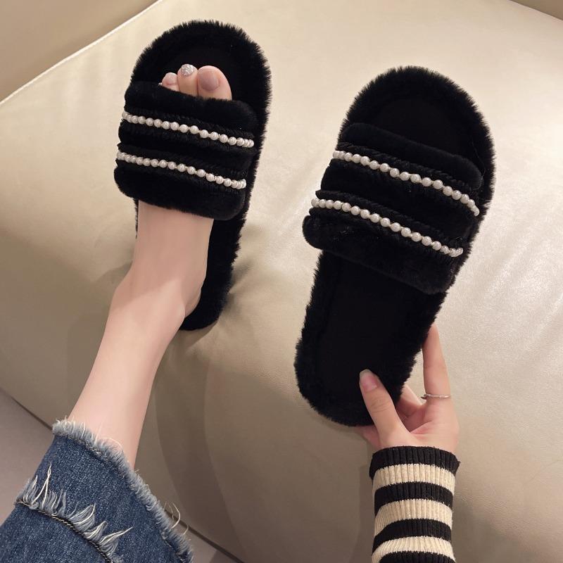 Fashion 2025 New Home Slippers Women's Rubber Flip Flops Luxury Slides Flock String Bead Shoes Low Platform Designer Cotton Slippers