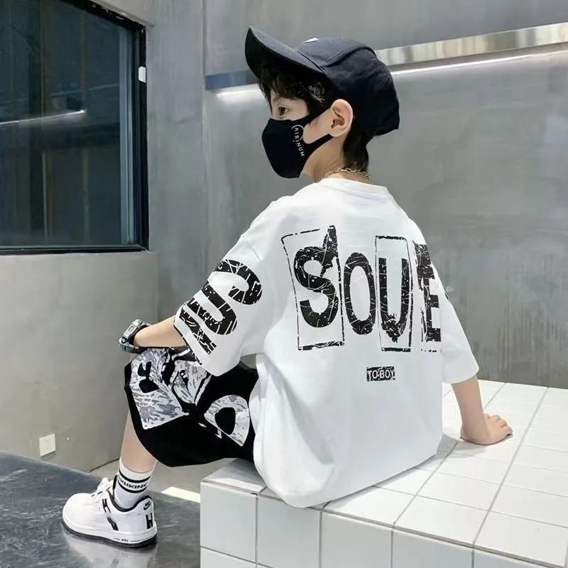 Leichtes Sommer-Set für Jungen: Stylisches kurzärmeliges T-Shirt + Shorts Zweiteiler für ältere Kinder