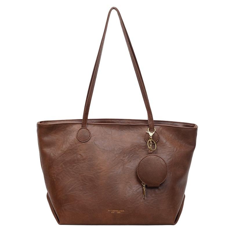 Simple and versatile bag women's large-capacity 2025 new autumn and winter casual shoulder bag popular commuter tote bag this year