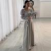 Damenkleid im französischen Stil mit quadratischem Ausschnitt und Glockenärmeln, lange Ausführung, Herbst-/Winterkollektion