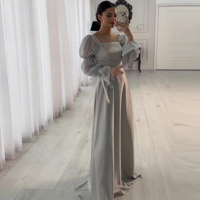 Damenkleid im französischen Stil mit quadratischem Ausschnitt und Glockenärmeln, lange Ausführung, Herbst-/Winterkollektion
