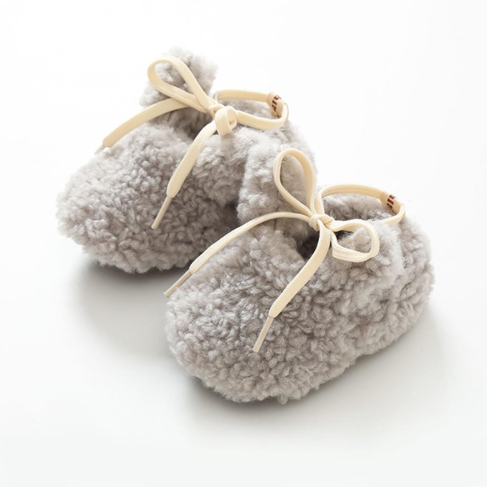 Chaussons en coton doux pour nouveau-né, bottillons de berceau en polaire d'agneau, chaussures de marche mignonnes pour bébé, hiver