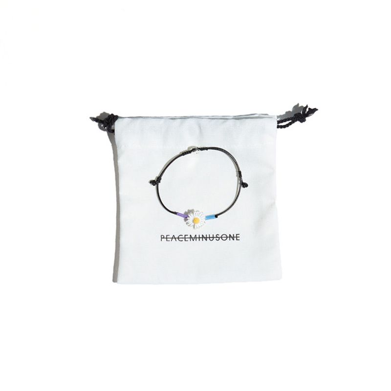 

Официальный сайт Оригинальный браслет Peaceminusone G-Dragon в том же стиле Дейзи Личный бренд GD PMO Стерлинговое серебро Ремешок для переноски 19CM Daisy Hand Rope(Adjustable free size)