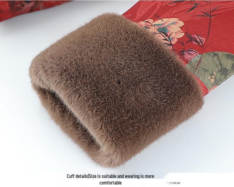 Stylish Velvet-Lined Winter Tang Suit Jacket for Elderly Women – Warm Cotton Cold-Protection Fashion