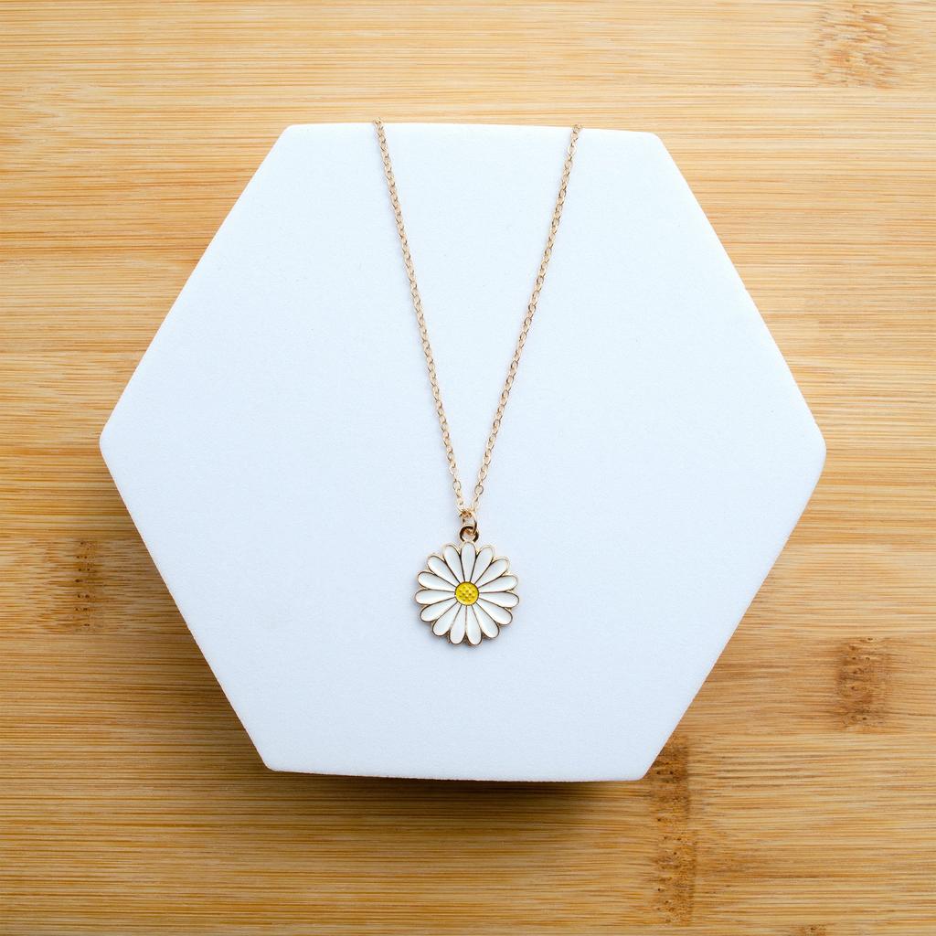 Daisy Flower Necklace Gold Plated Boho Choker