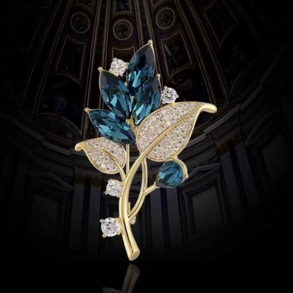 Women's  Luxury Exquisite Elegant Elegant Flower Brooch Luxury Exquisite Brooch Autumn And Winter Coat Design Sense