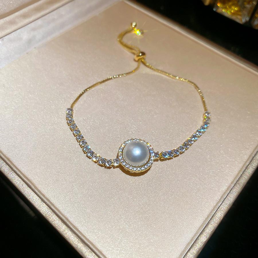 French temperament cold wind zircon star pearl bracelet light luxury bracelet sweet versatile jewelry