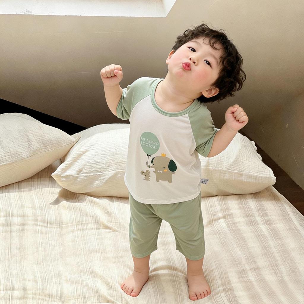 Sommer-Schlafanzug-Set mit Sieben-Ärmeln aus Eis-Seide für Kinder – Süße Loungewear für Jungen & Mädchen