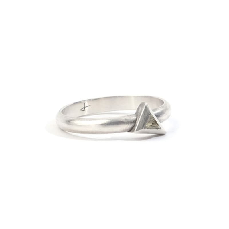 SEWNSWEN TRIANGLE RING