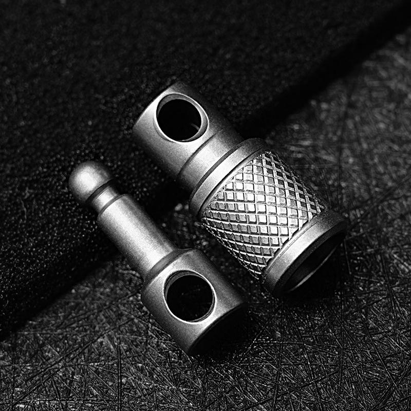 Titanium Alloy Keychain Key Holder Removable 360 Degree Rotation Multifunctional Portable For Waist Belt Outdoor Tool