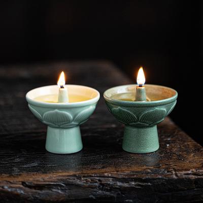 Neue chinesische Keramikdekoration „Retro Celadon Öllampe Kerzenständer“ für Buddha-Lampe Butterlampe Haushalt Buddha-Vorderseite permanent