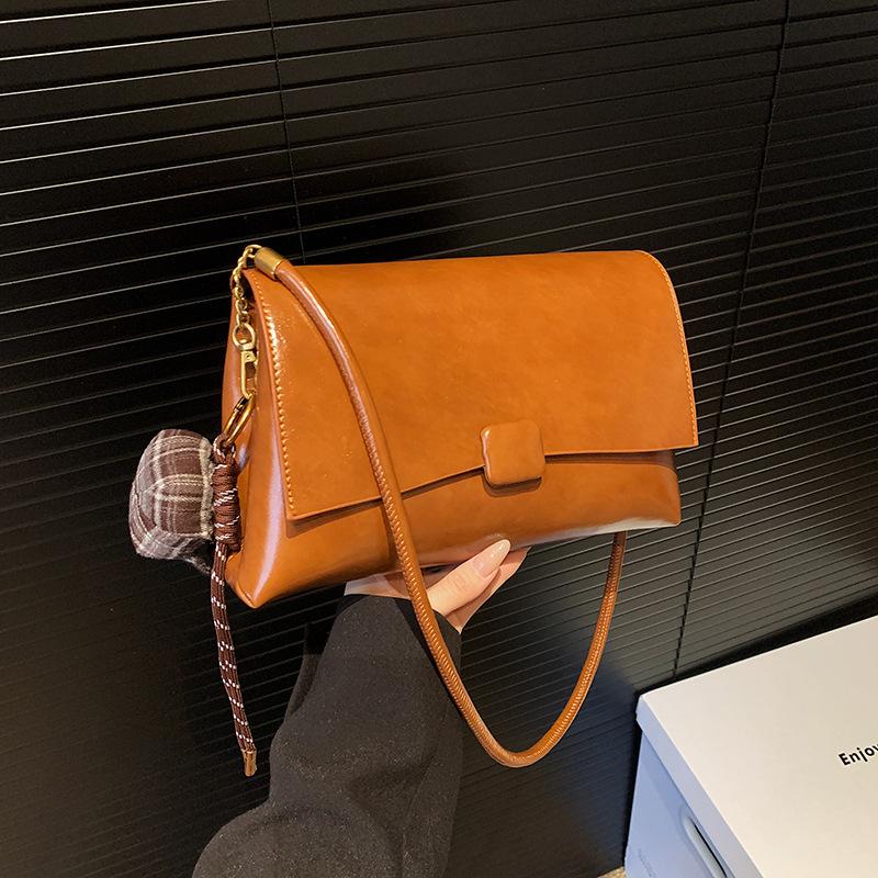 Retro High-end Small Square Bag Women's Winter New Fashion Casual Shoulder Bag Niche Trend Bag