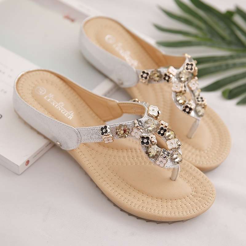 2025 Summer New Flip-flops Women's Fashion Outdoor Korean Version Soft Bottom Pregnant Women's Beach Students Slippers Women's Wear