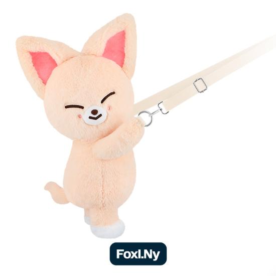 Předobjednávka Stray Kids World Tour dominATE: oslavte SKZOO plyšovou tašku