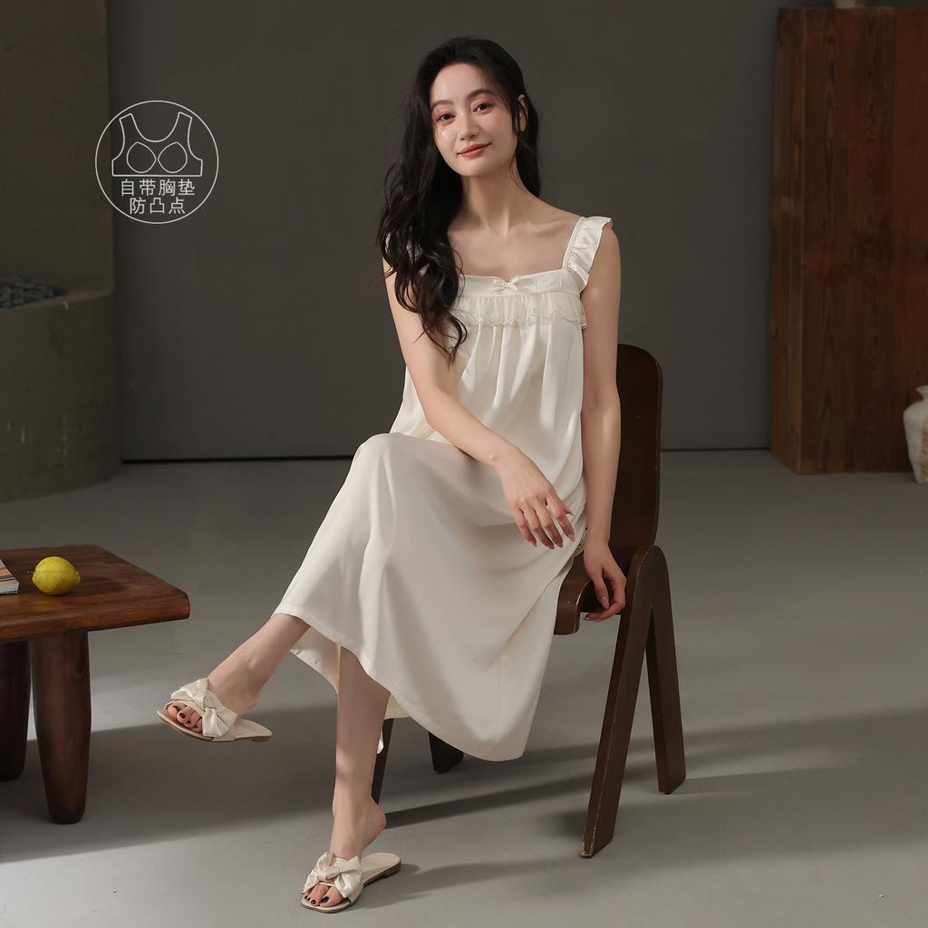Sexy nightgown for women, summer thin ice silk spaghetti strap extra-long dress, beautiful back, faux silk, high-end dress
