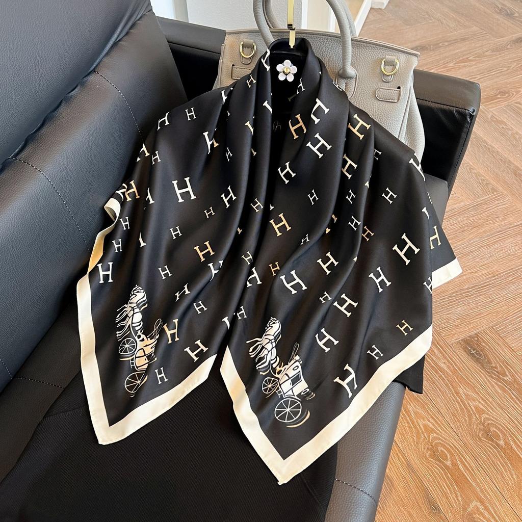 Large square scarf silk scarf women's new versatile spring and autumn winter high-end mother scarf shawl with shirt