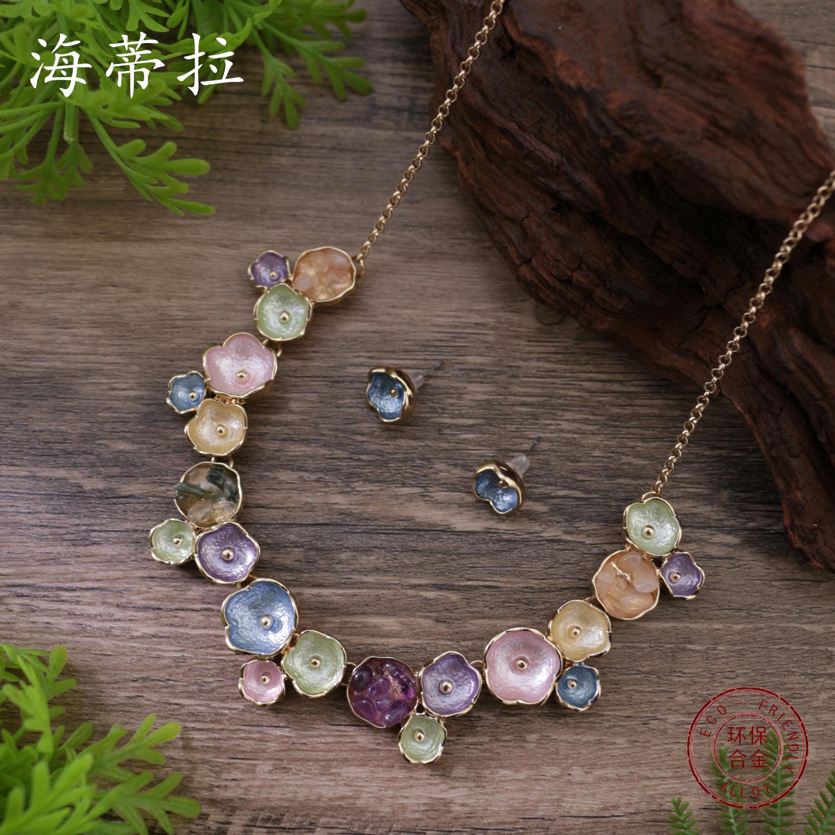 

New color painting oil geometric round flower necklace, crystal inlaid women s high-end neck chain
