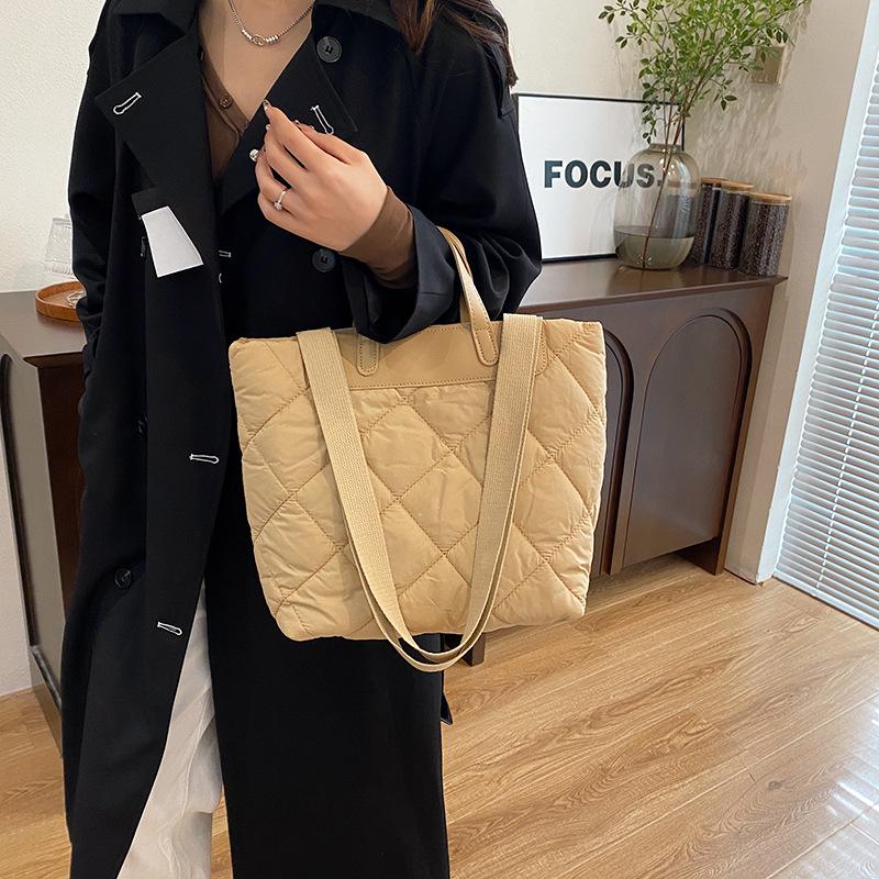 2025 Zimní Kosočtvercový Všestranná Velkokapacitní Nylonová Taška Přes Rameno