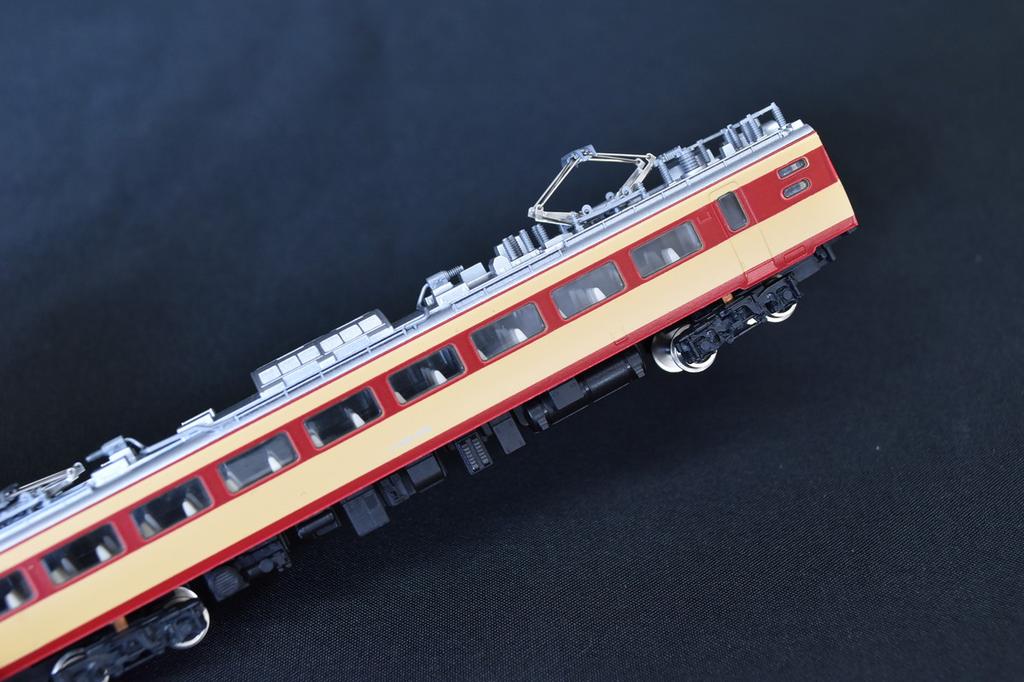 KATO 433 Moha 484 Red and Cream N Gauge / N Scale Model Train Car from Japan