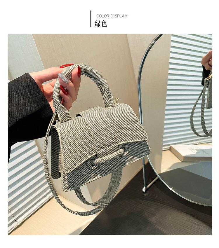 This Year's Popular Fashion Mini Internet Celebrity Handbag 2025 Four Seasons New Solid Color Shoulder Messenger Bag Small Square Bag Women