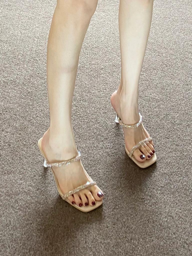 Absolutely~ So beautiful! Rhinestone temperament thin heel sexy cool slippers