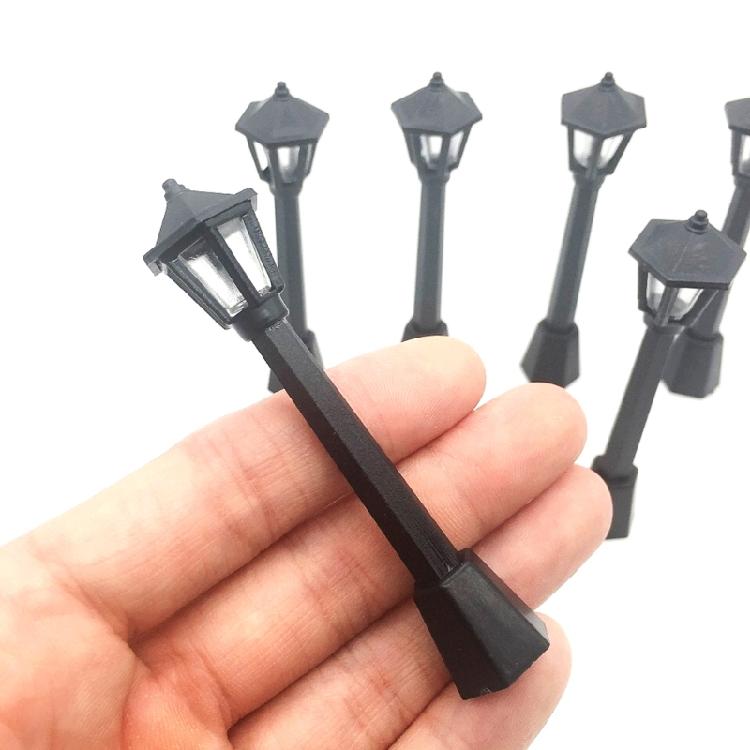 Model Railway Train Lamp 4pcs Post Lights for Doll House Fairy Garden Ornaments