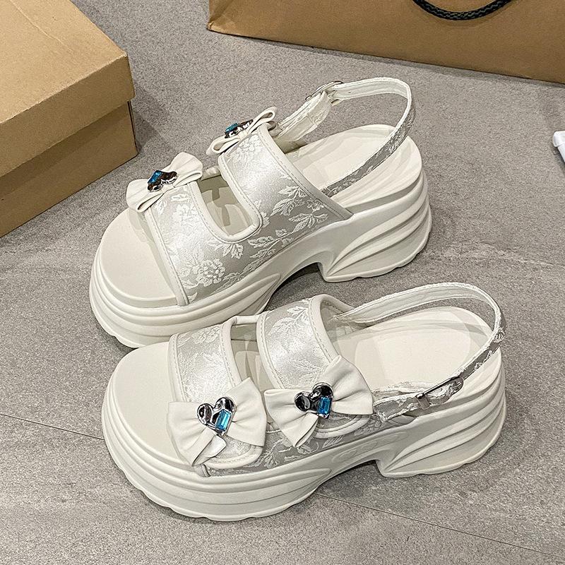 Versatile Niche Summer Wear 2025 New Rhinestone Muffin Cool Slippers Thick-soled One-word Women's Sandals