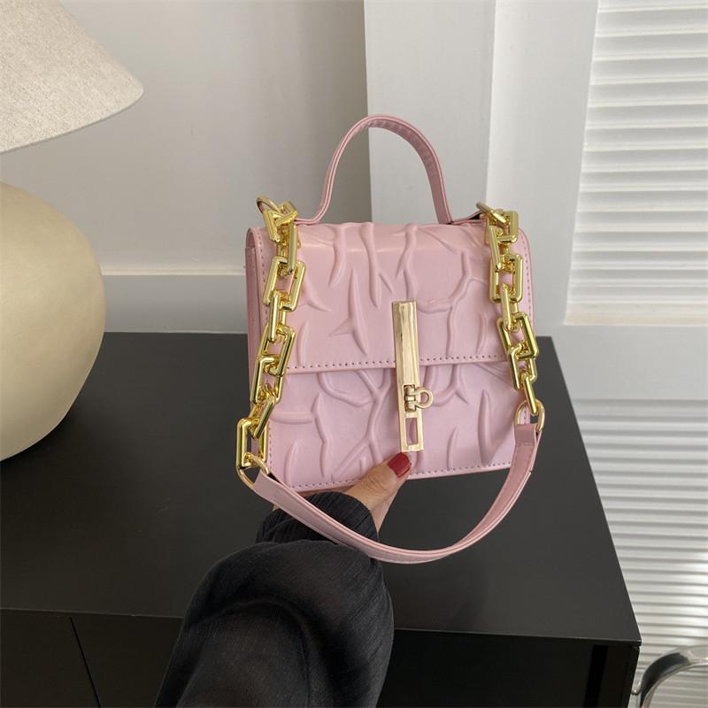 Borsa a tracolla alla moda in stile urbano in pelle PU con catena, piccola borsa morbida in più colori