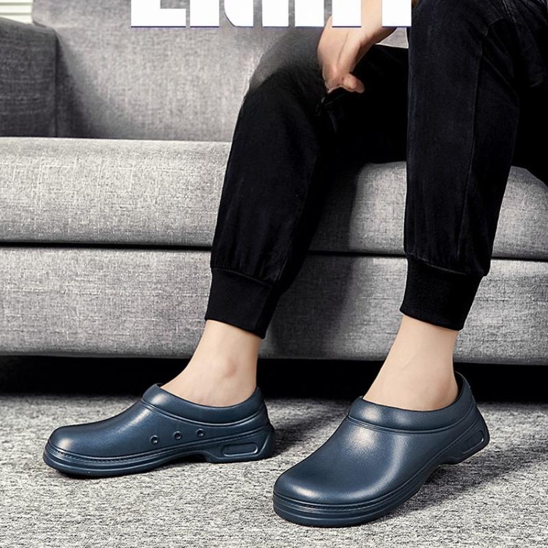 2025 Men's Work Slippers Summer Comfortable Breathable Sandals Chef Kitchen Protection Waterproof Oil-proof Work Shoes Unisex