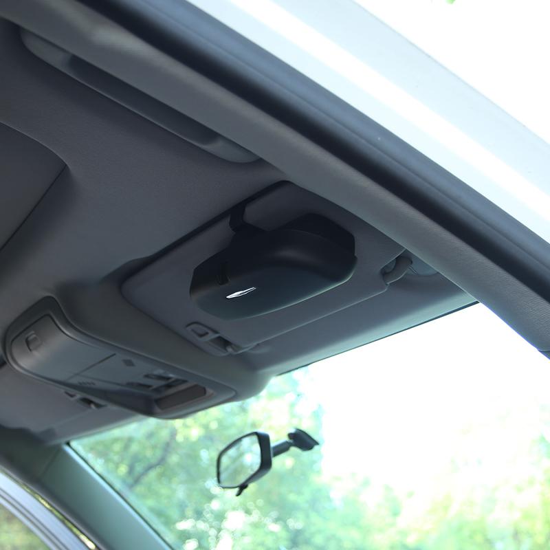 Car Accessories Glasses Case Car Sun Visor Sunglasses Holder Vehicle for Toyota Corolla CHR C-HR Rav4 Avensis Prius Yaris Prado